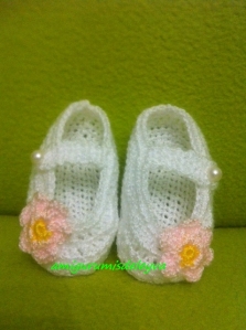 Zapatos Bebé Blancos con Flor